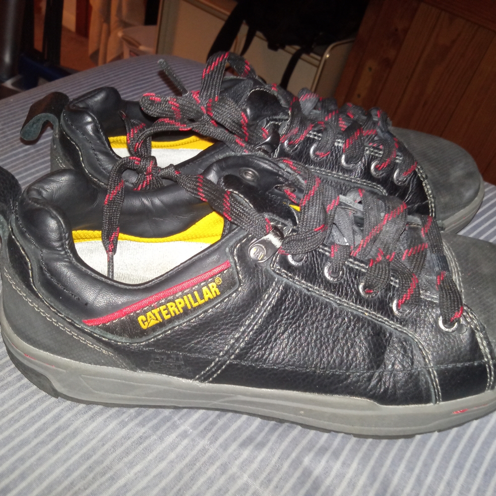 Caterpillar Men's Black and Gray Sneakers